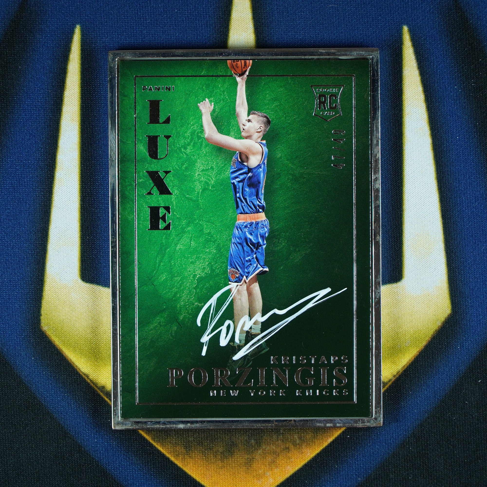 Kristaps Porzingis 2015-16 Panini Luxe Auto /49 RC