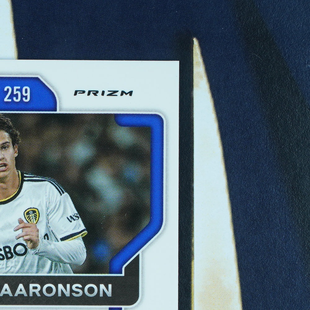 Brenden Aaronson 2022-23 Prizm Pink /199 Leeds United