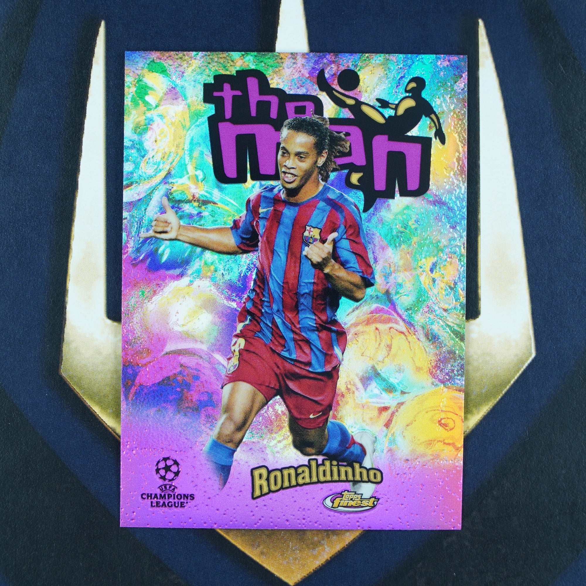 Ronaldinho 2022-23 Topps Finest UEFA The Man Barcelona