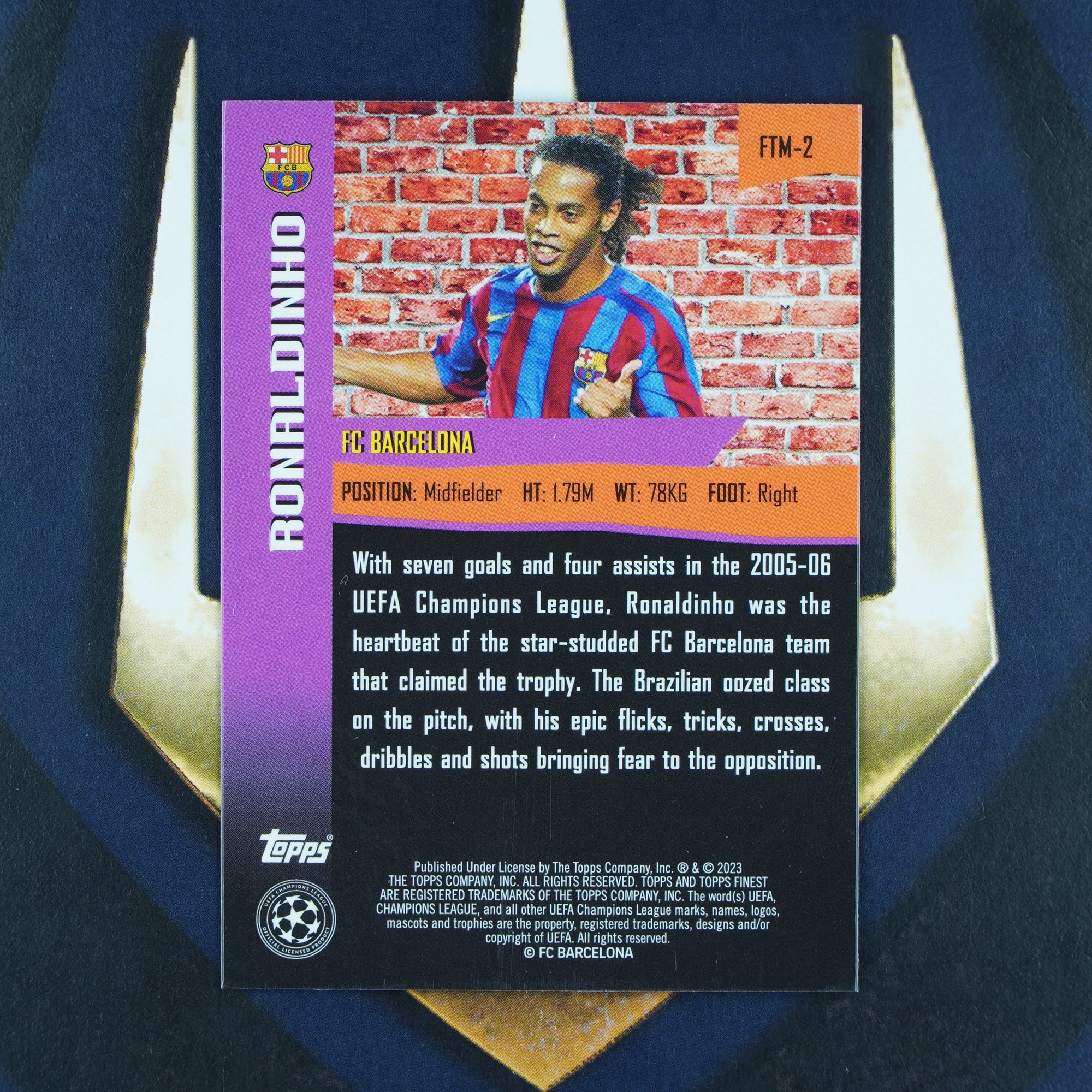 Ronaldinho 2022-23 Topps Finest UEFA The Man Barcelona