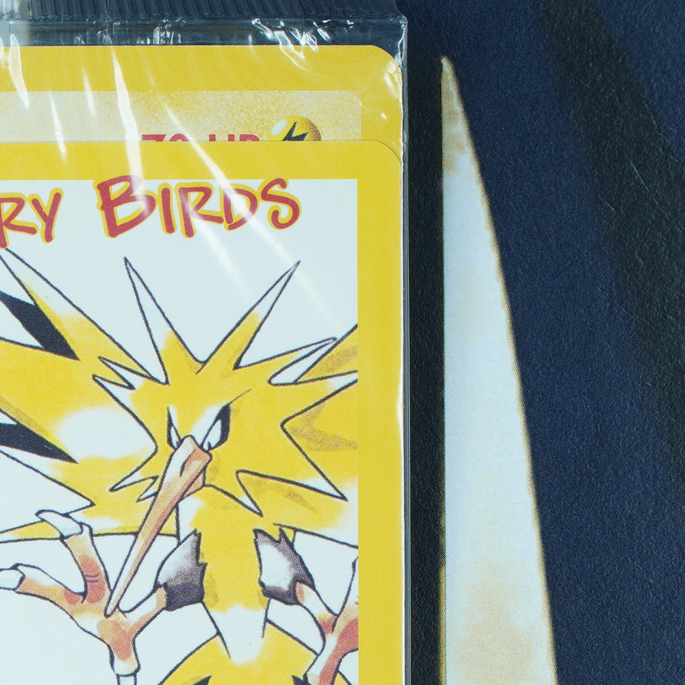 ZAPDOS SEALED Black Star Promo RARE Pokemon Card 23