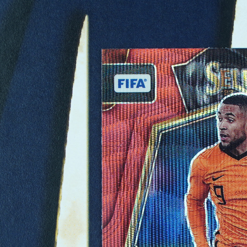 Arnaut Danjuma  2022-23 Panini Select FIFA  Mezzanine Red Wave  Netherlands