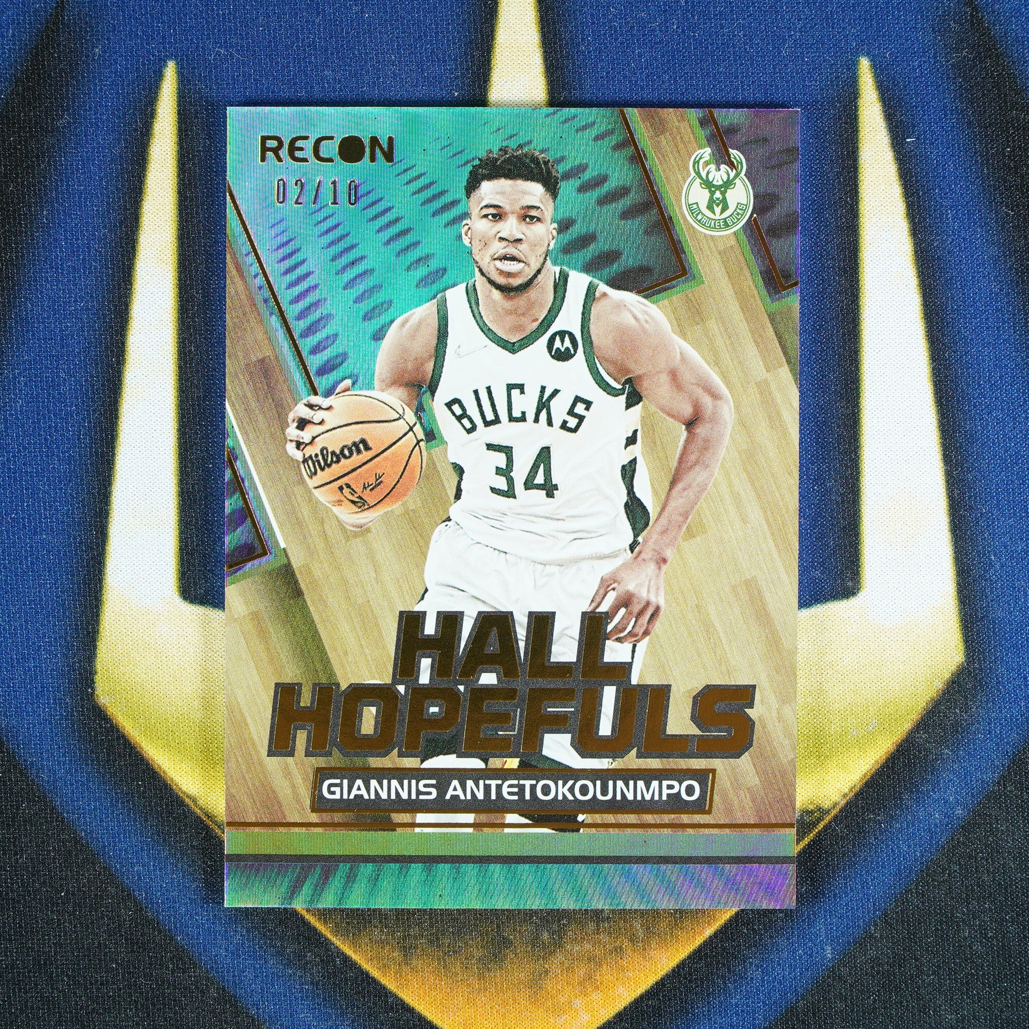 Giannis Antentokounmpo 2021-22 PANINI RECON Hall Hopefulls Gold /10 [Raw]