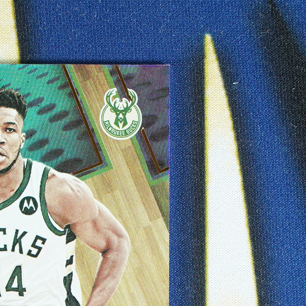 Giannis Antentokounmpo 2021-22 PANINI RECON Hall Hopefulls Gold /10 [Raw]