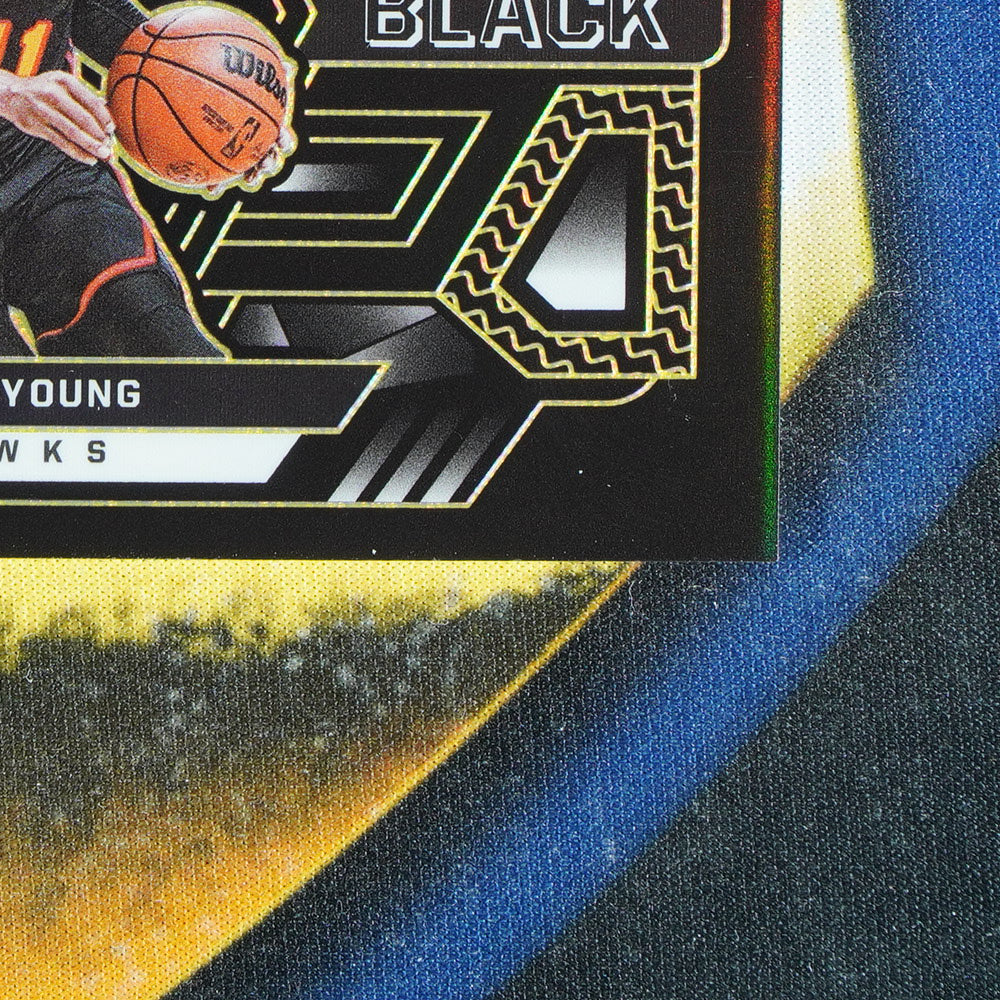 Trae Young  2022-23 PANINI OBSIDIAN Pitch Black Gold /10 [Raw]