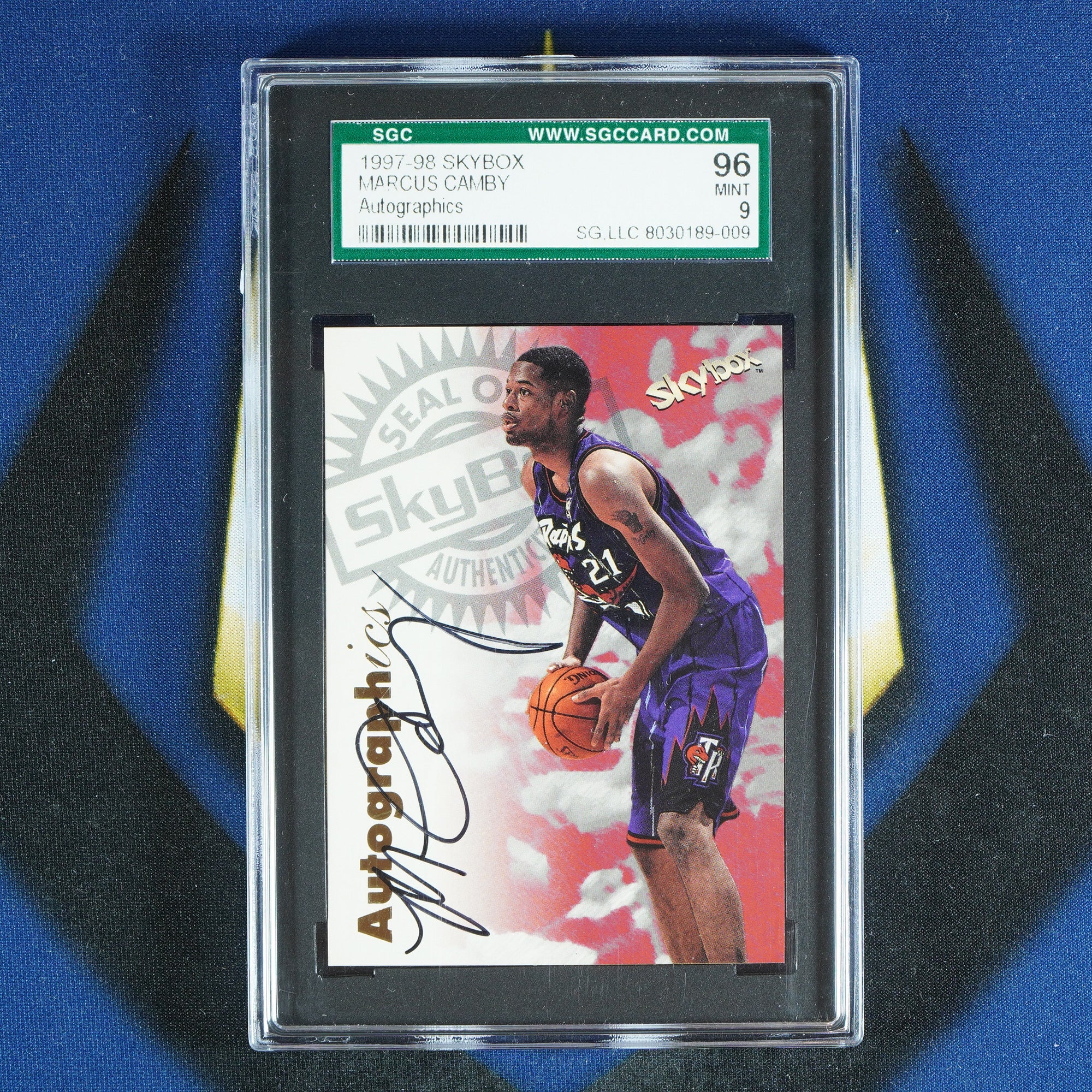 Marcus Camby 1997-98 SKYBOX On-Card Auto [SGC 96]