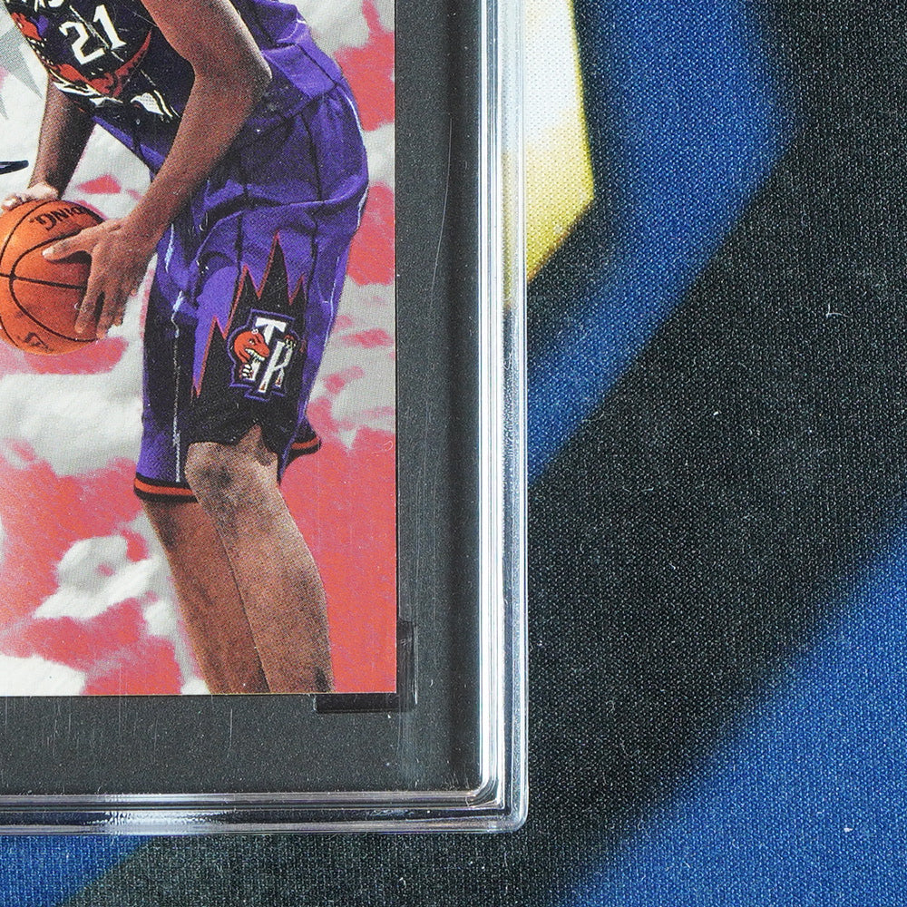 Marcus Camby 1997-98 SKYBOX On-Card Auto [SGC 96]