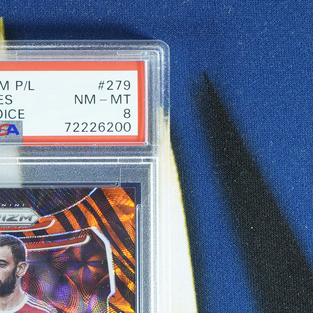 Bruno Fernandes  2021-22 PANINI PRIZM Tiger Stripe Choice SSP [PSA 8]