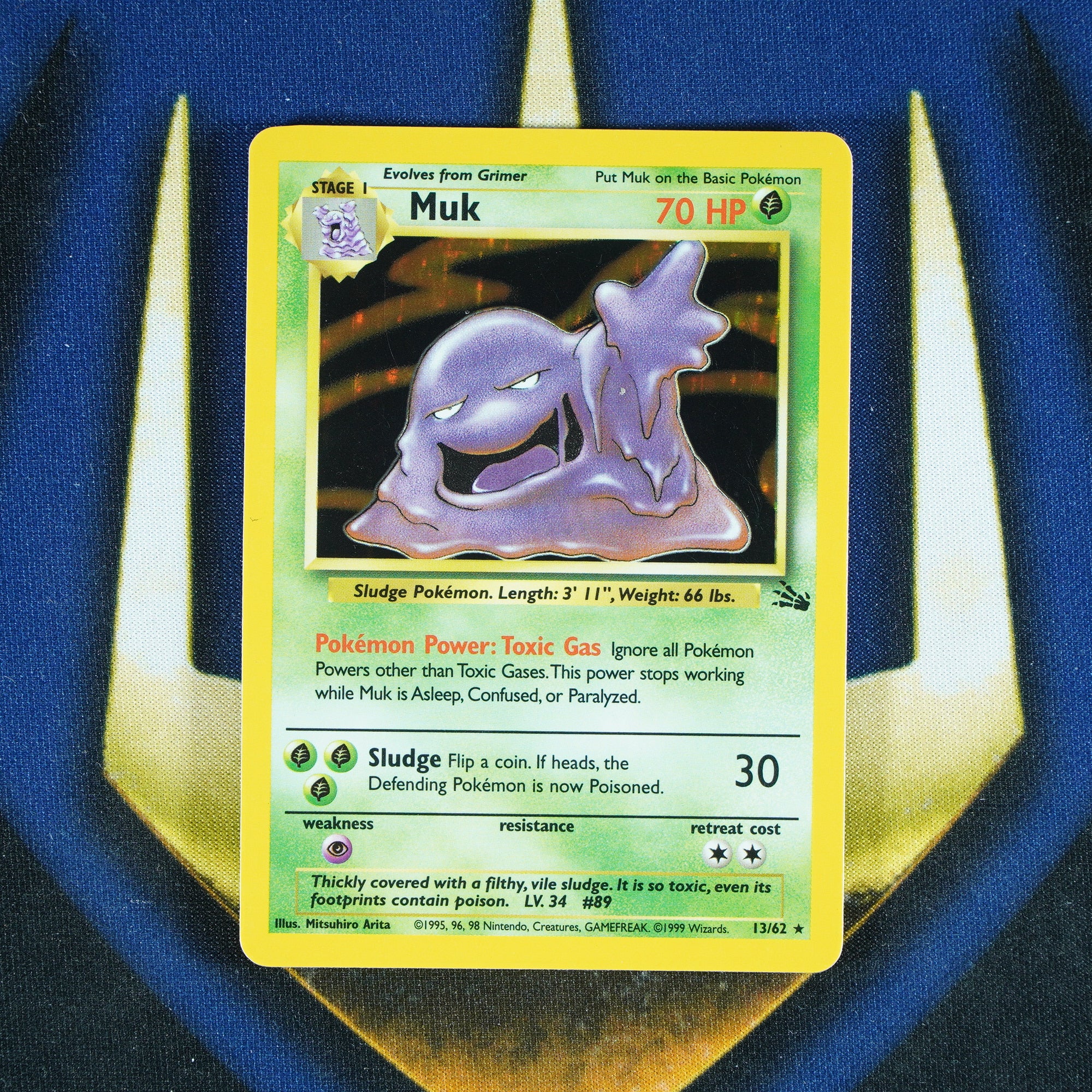 Muk Fossil Holo Rare 13/62