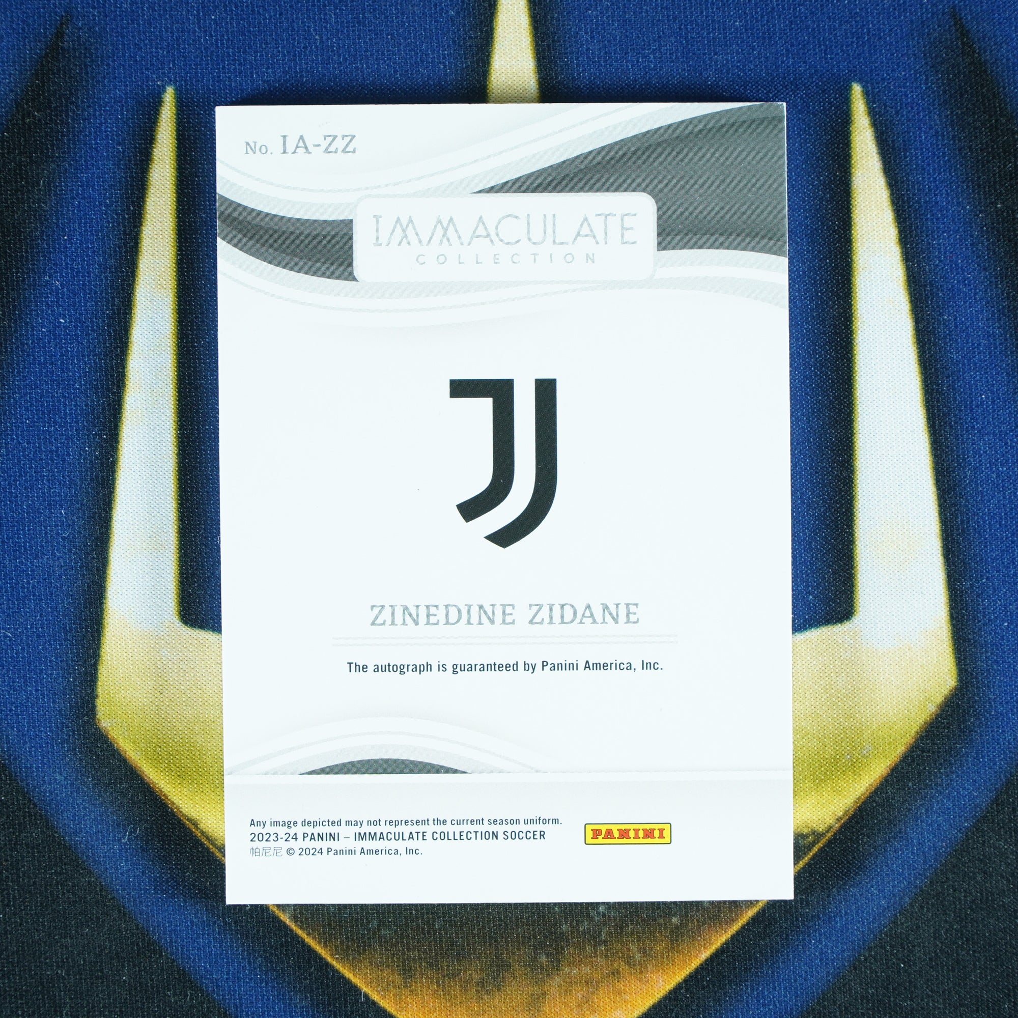 Zinedine Zidane 2023-24 Panini Immaculate Red Auto /10
