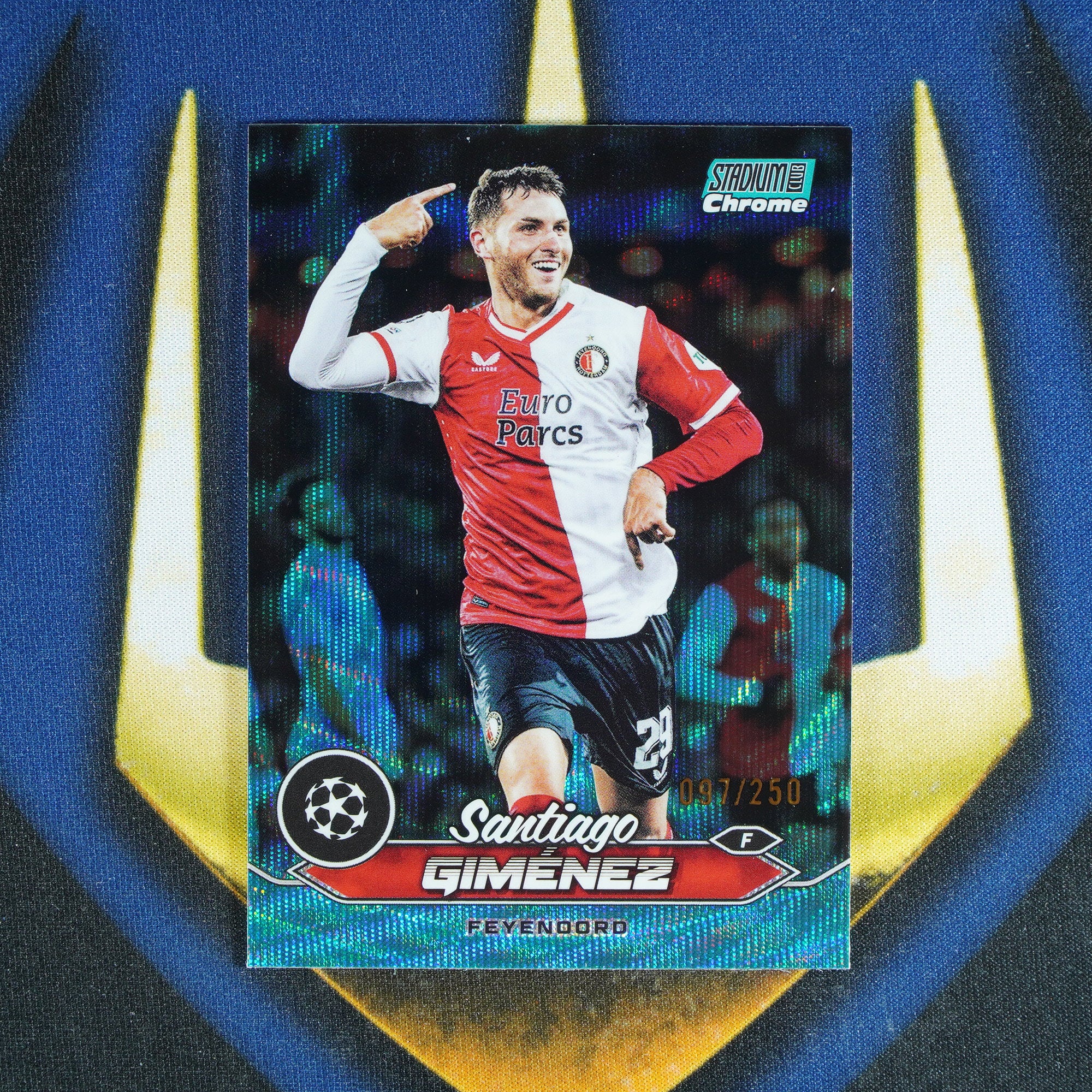 Santiago Gimenez 2023-24 TOPPS STADIUM CLUB CHROME Aqua Wave /250 #29  [Raw]