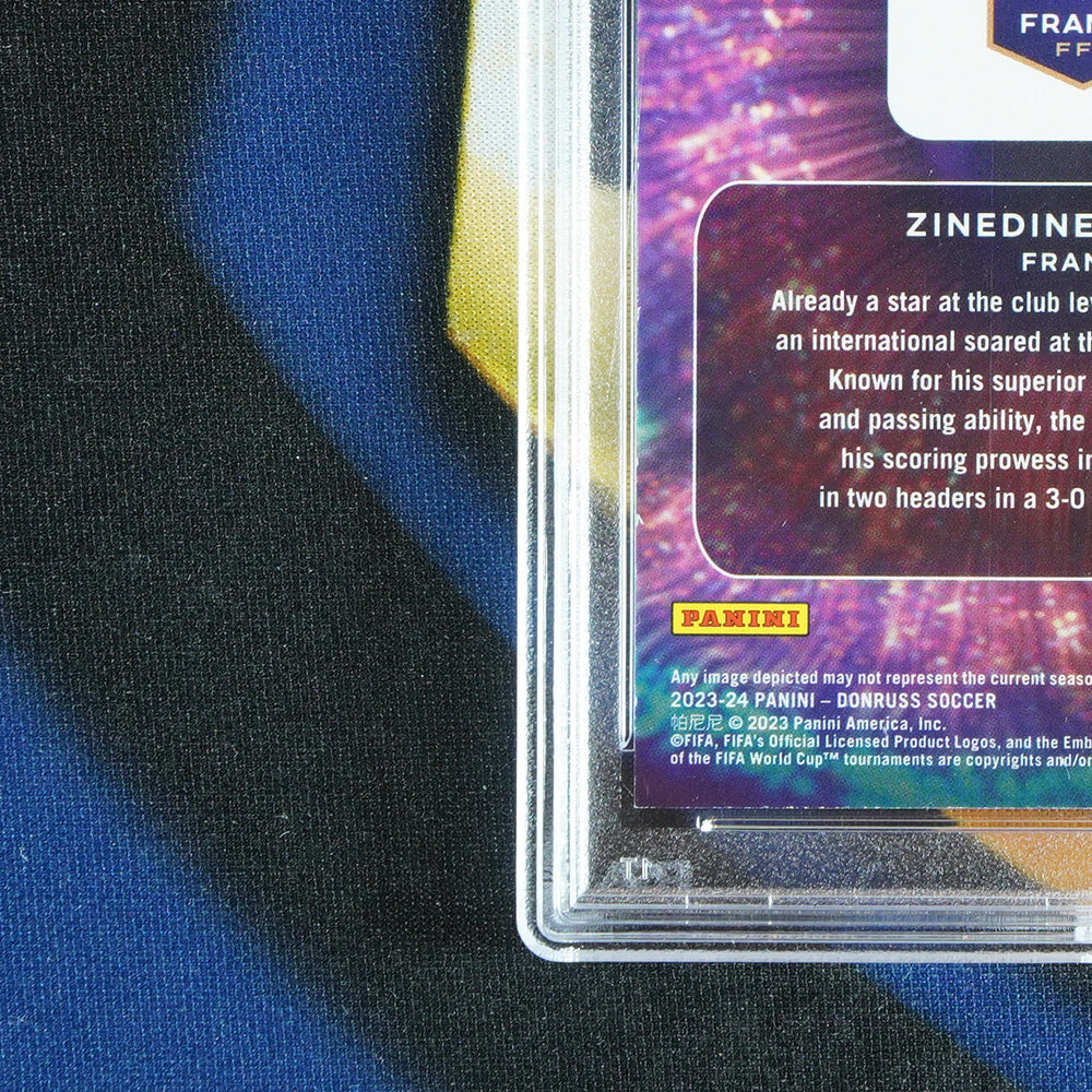Zinedine Zidane 2023-24 PANINI DONRUSS FIFA Night Moves #25  [PSA 9]