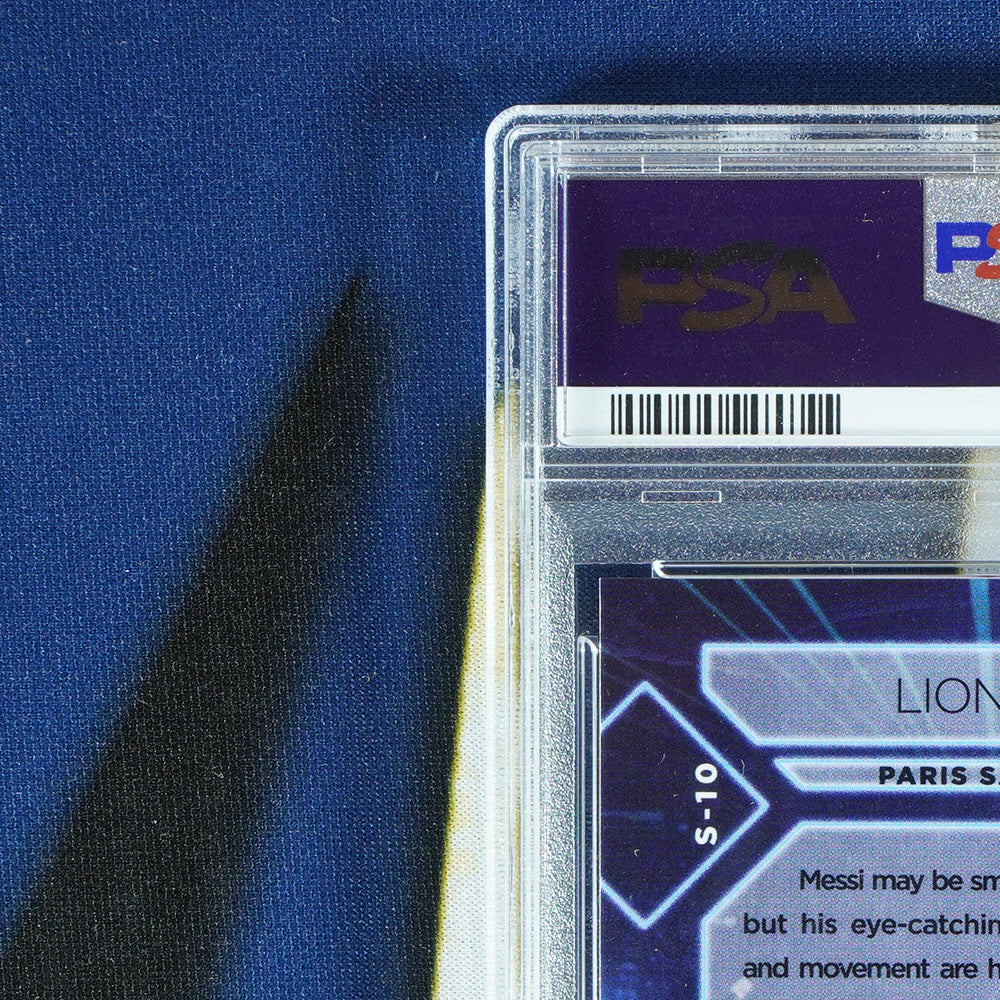 Lionel Messi 2022-23 TOPPS CHROME UCC Specimen Blue Wave /75 S-10  [PSA 9]