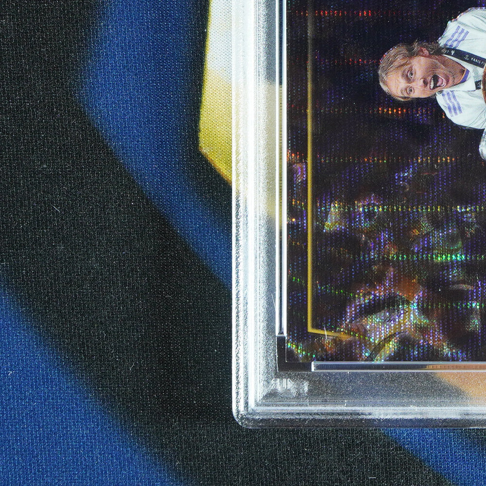 Luka Modric 2022-23 TOPPS STADIUM CLUB CHROME Black Gold Electric Charge /35 #37  [PSA 9]