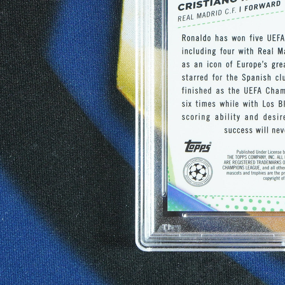 Cristiano Ronaldo 2023-24 TOPPS FINEST UCC Prized Footballers Fusion Black/Red PFF-3  [PSA 9]